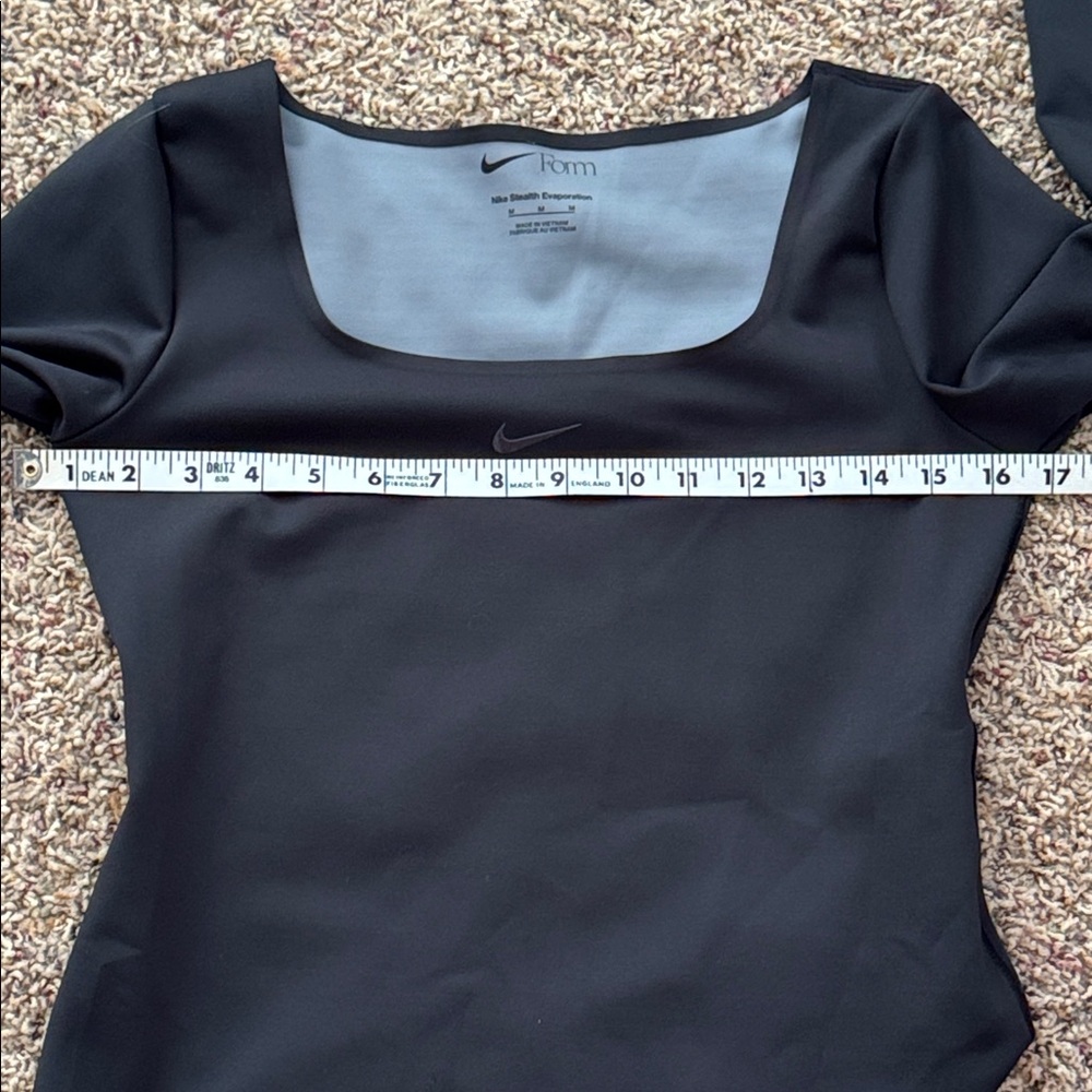 NWT Nike Form Long-Sleeve Bodysuit | Black | Size M - Picture 10 of 13